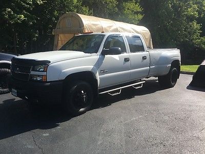 2005 Chevrolet C/K Pickup 3500 3500 dually 4x4 2005 Chevrolet Silverado 3500 dually white