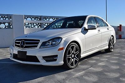 2014 Mercedes-Benz C-Class  2014 Mercedes C350 Special DINAMICA Edition 1 Owner Clean Carfax