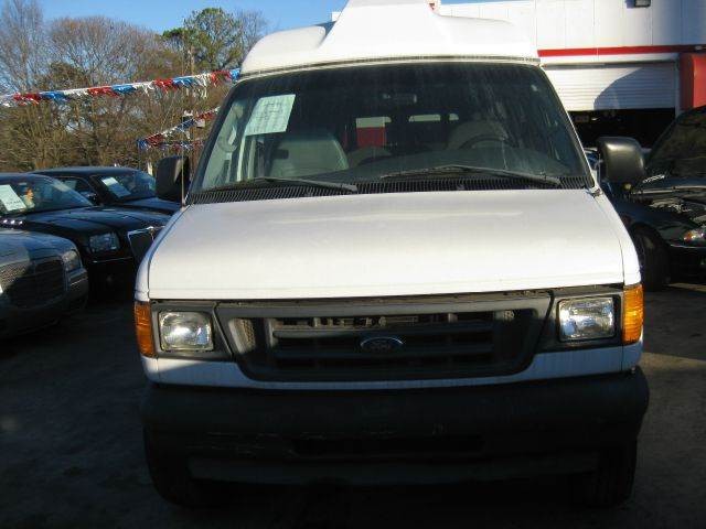 2003 Ford E-Series Wagon E-350 Extended