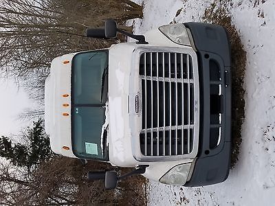 2010 Other Makes Cascadia 113 Tractor Truck - Long Conventional 2010 Freightliner Cascadia 113 w/ 60