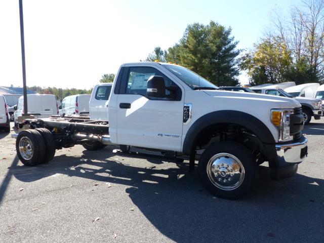 2017 Ford Super Duty F-450 Drw  Cab Chassis