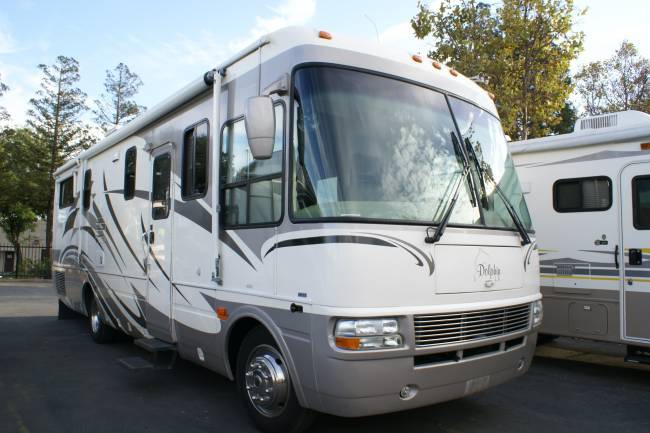 2005 National Rv Dolphin 6320LX WORKHORSE