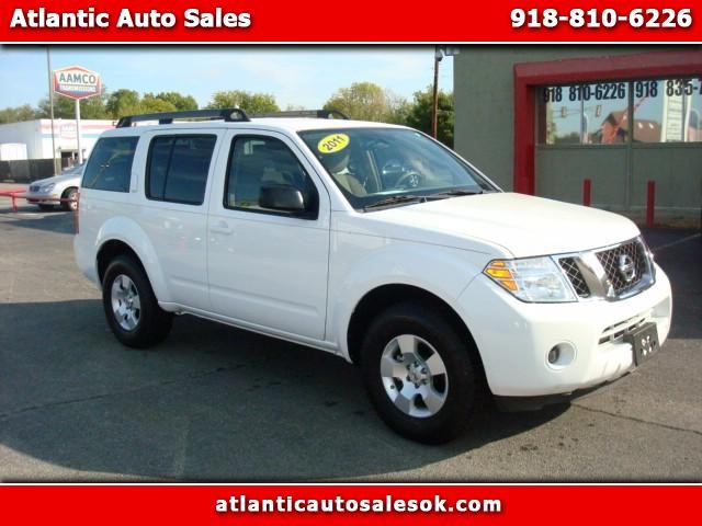 2011 Nissan Pathfinder LE 2WD 3rd Row Seats
