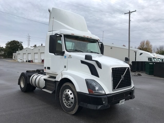 2014 Volvo Vnl  Conventional - Day Cab
