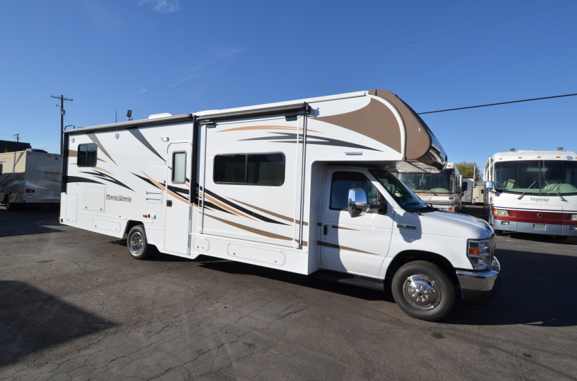 2017 Winnebago MINNIE WINNIE WF331D