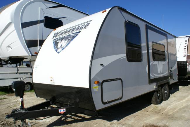 2017 Winnebago Micro Minnie 2106DS