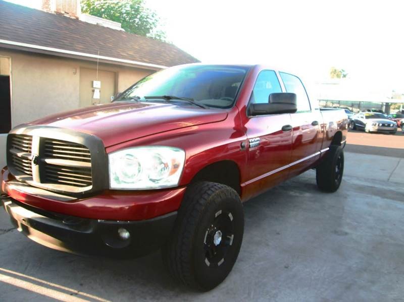 2007 Dodge Ram Pickup 2500 SLT 4dr Mega Cab 4WD SB