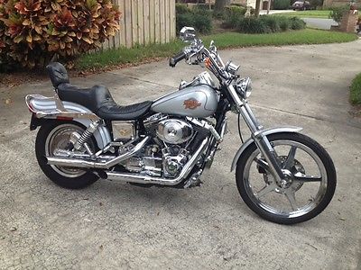 2000 Harley-Davidson Dyna  2000 Harley Davidson Dyna Wideglide motorcycle