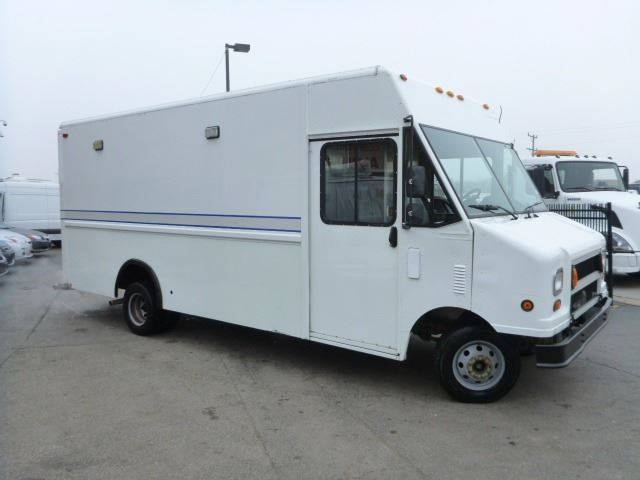 2001 Ford Utilimaster  Box Truck - Straight Truck