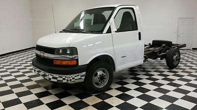 2011 Chevrolet Express Commercial Cutaway *NEW* 2011 Chevrolet Express Commercial Cutaway RWD 3500 139