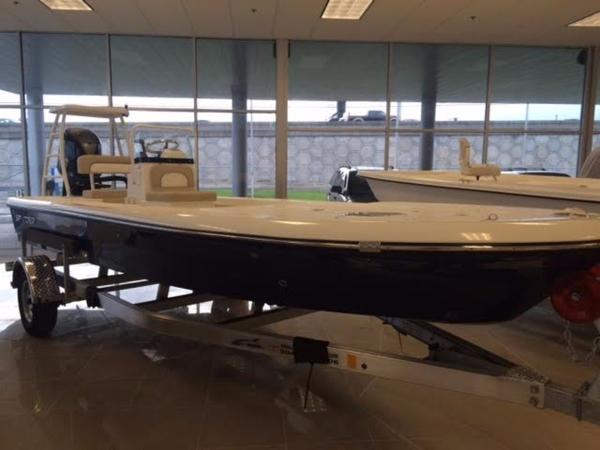 2017 Spyder Boats FX19-Vapor