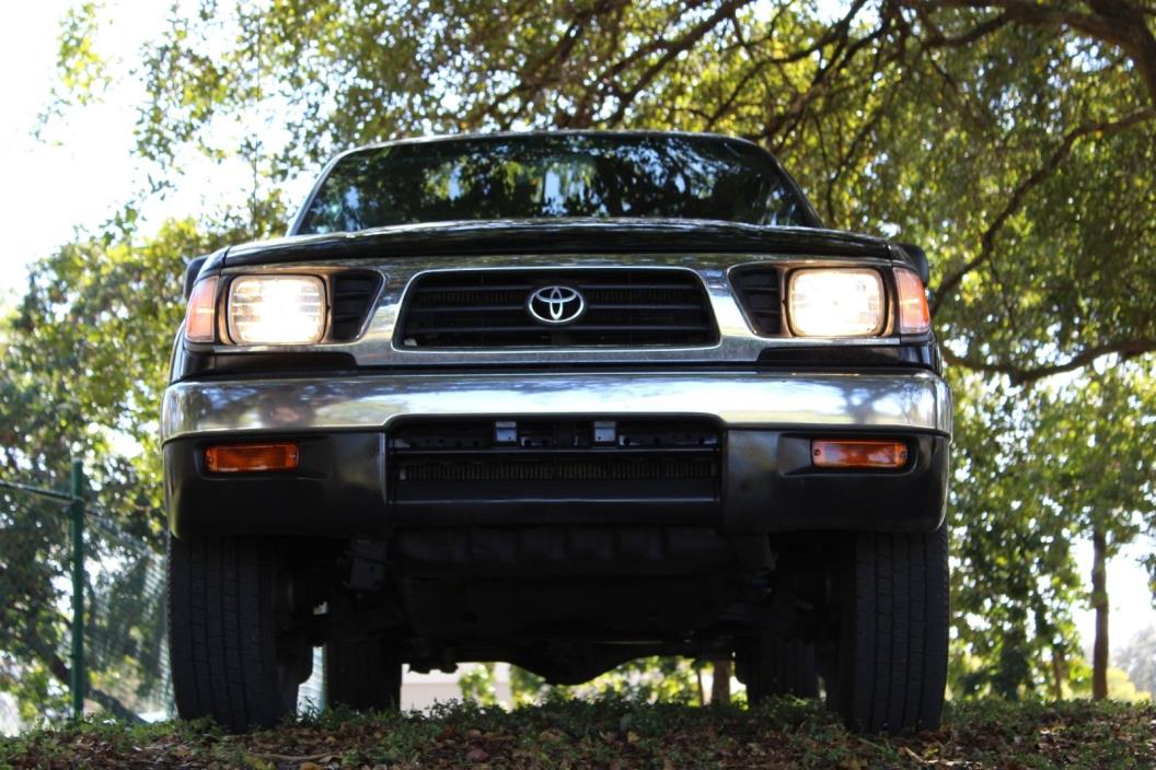 1996 Toyota Tacoma  RUST FREE DEPENDABLE TOYOTA 4X4 4 WHEEL DRIVE 4CYL 5 SPEED GREAT TRUCK