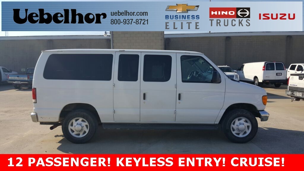 2006 Ford E-350sd  Passenger Van