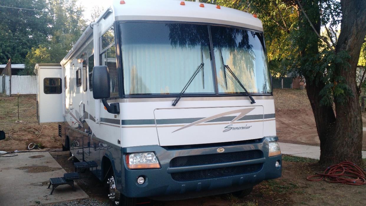 2004 Itasca SUNCRUISER 33V