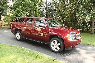 2008 Chevrolet Suburban LTZ Clean and ready to go. Great condition Chevy Suburban LTZ