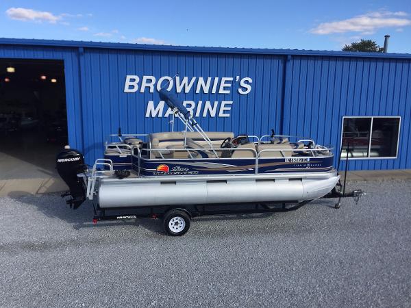 2012 Sun Tracker Fishin' Barge 20 DLX