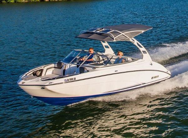 2017 Yamaha Sport Boat 242 LTD S E Series