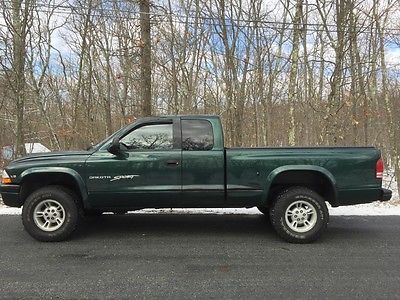 2000 Dodge Dakota SLT Sport 2000 Dodge Dakota 4WD Extra Cab,147k miles, Solid truck, ready to drive away.