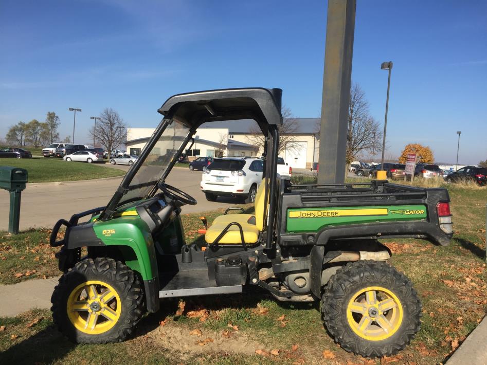 2012 John Deere Gator XUV 825i