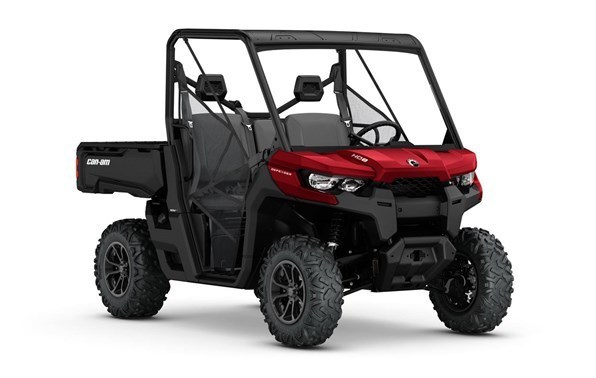 2017 Can-Am Defender DPS HD8 - Intense Red