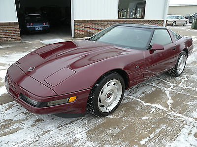 1993 Chevrolet Corvette 40th annivarsary 1993 corvette 40th anniversary coupe 1 owner 11,900 miles