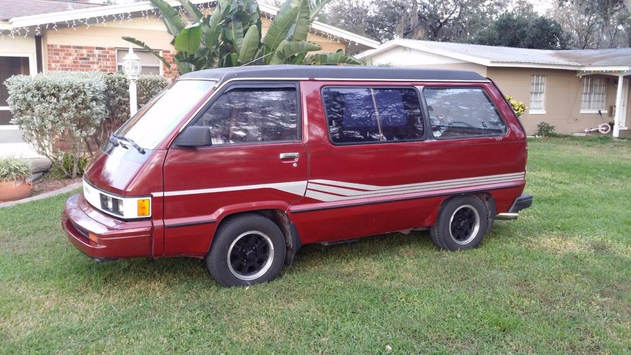 1985 Toyota Other  1985 TOYOTA VAN WAGON LE OTHER 5 SPEED MANUAL LIKE VOLKSWAGEN VANNAGON