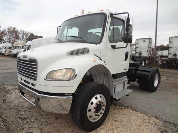 2004 Freightliner M2 106  Conventional - Day Cab