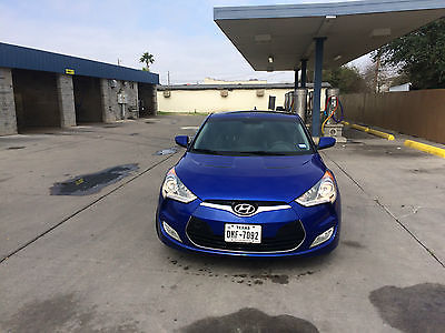 2012 Hyundai Veloster 3dr Coupe w/Black Seats 2012 Hyundai Veloster fully loaded rebuilt