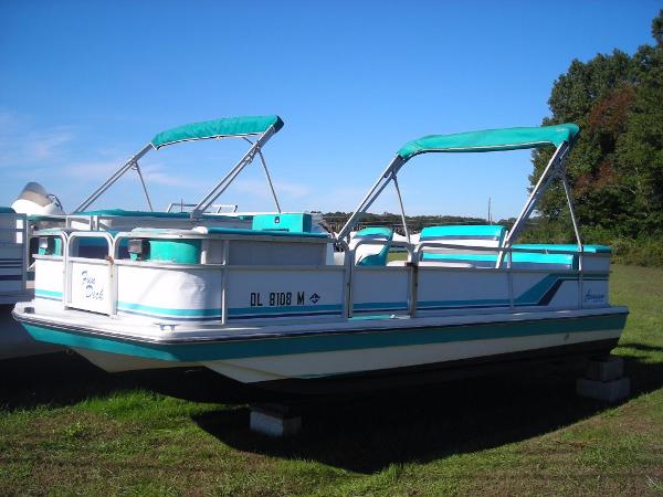 1990 Hurricane FD 196 Deck Boat