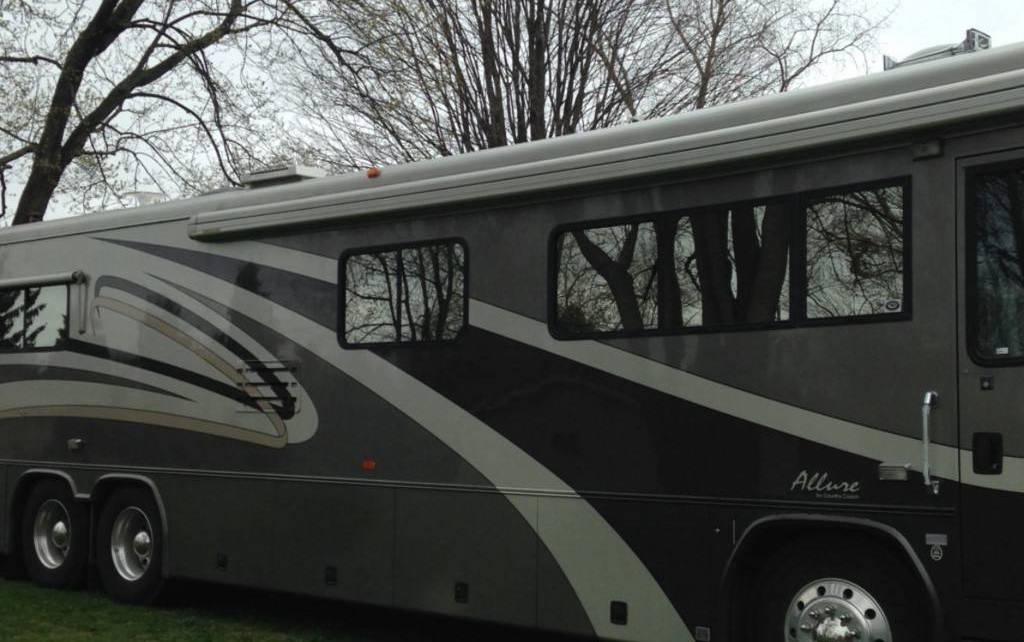 2003 Country Coach ALLURE