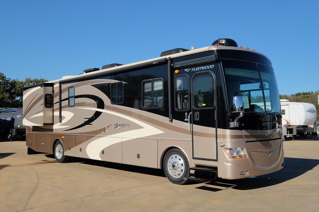 2007 Fleetwood Discovery 39V 39' **DIESEL**