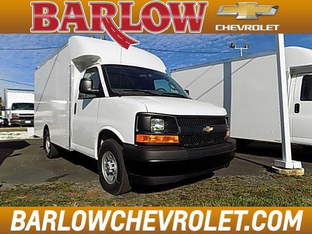 2017 Chevrolet Express 3500  Cutaway-Cube Van