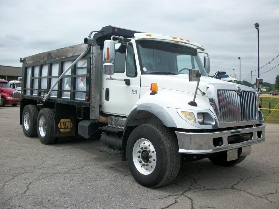 2007 International 7500  Dump Truck