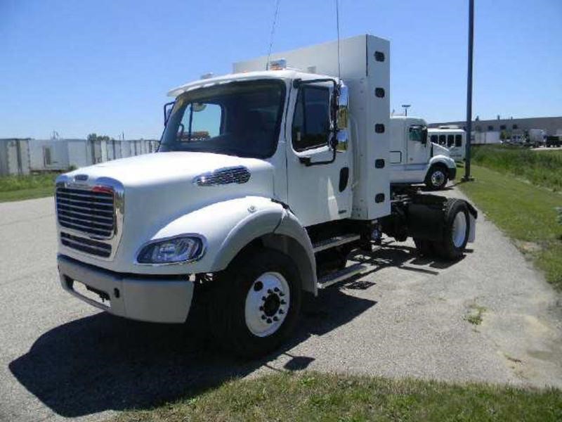 2014 Freightliner Business Class M2 112  Conventional - Day Cab