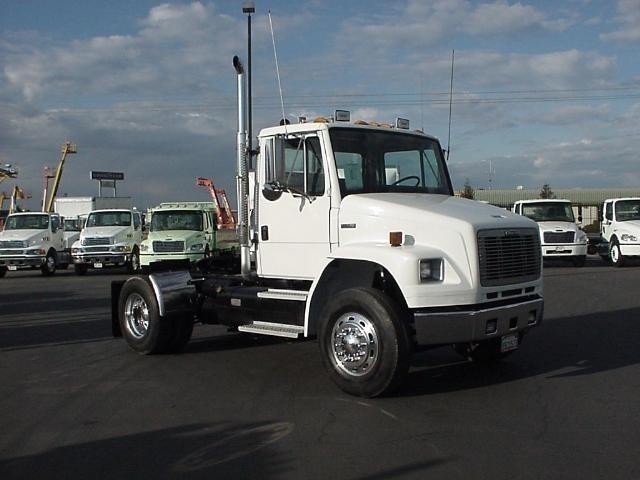 2003 Freightliner Fl106  Conventional - Day Cab