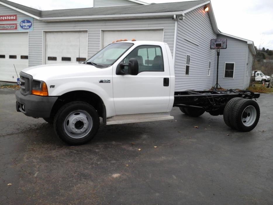 1999 Ford F550  Cab Chassis