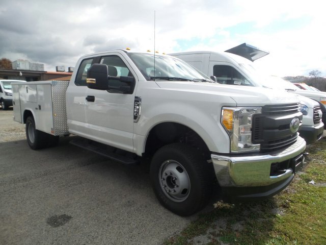2017 Ford F350  Cab Chassis