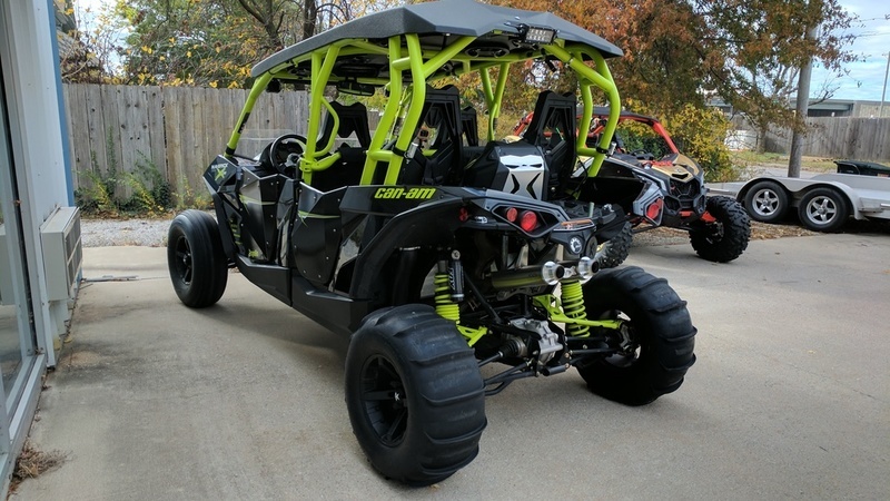 2015 Can-Am Maverick MAX X ds 1000R Turbo Carbon Bla