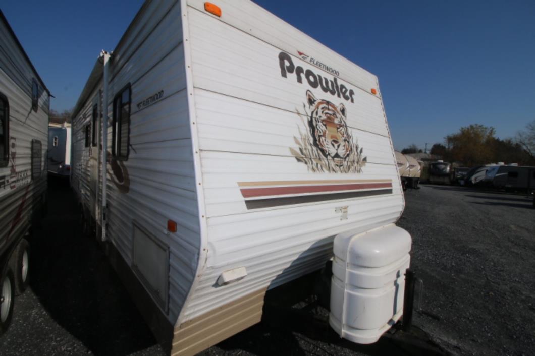 2005 Fleetwood PROWLER 320DBHS