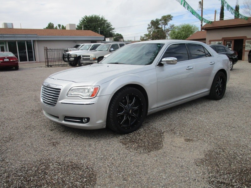 2012 Chrysler 300 4dr Sdn V6 Limited RWD