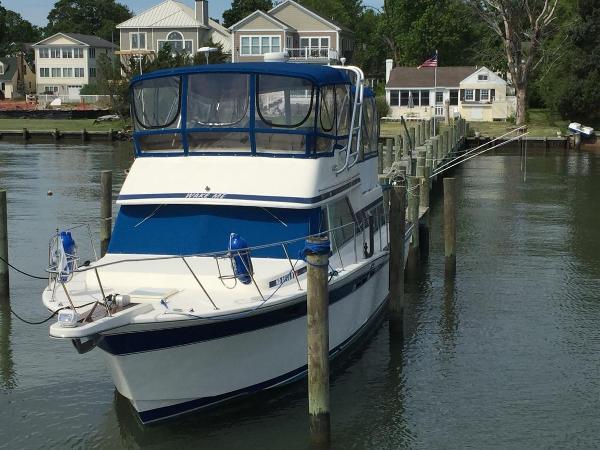 1980 Chris-Craft 380 Corinthian