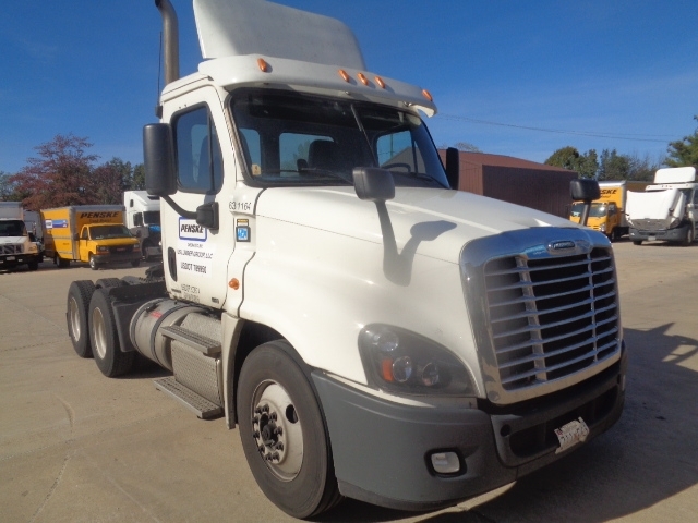 2012 Freightliner Cascadia  Conventional - Day Cab