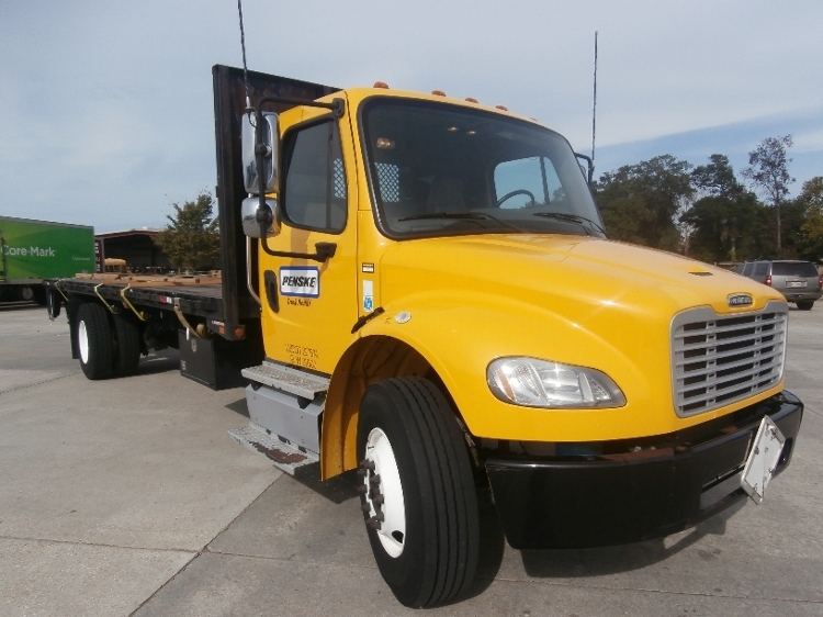 2013 Freightliner Business Class M2 106  Flatbed Truck