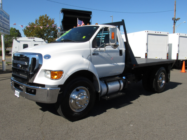 2015 Ford F-750  Flatbed Truck