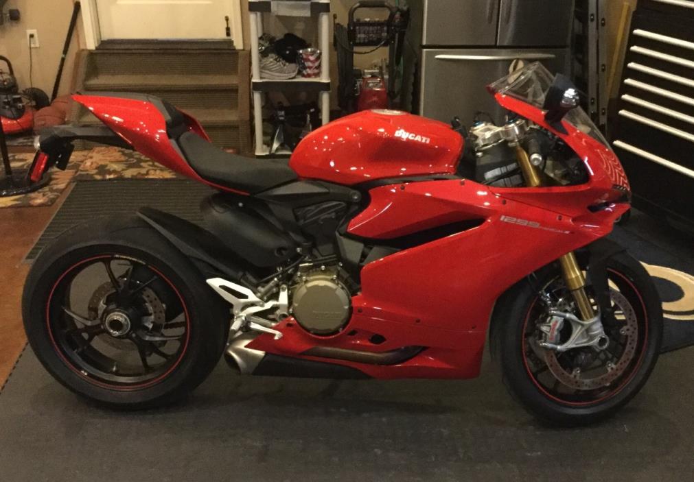 2015 Ducati SUPERBIKE 1299 PANIGALE S