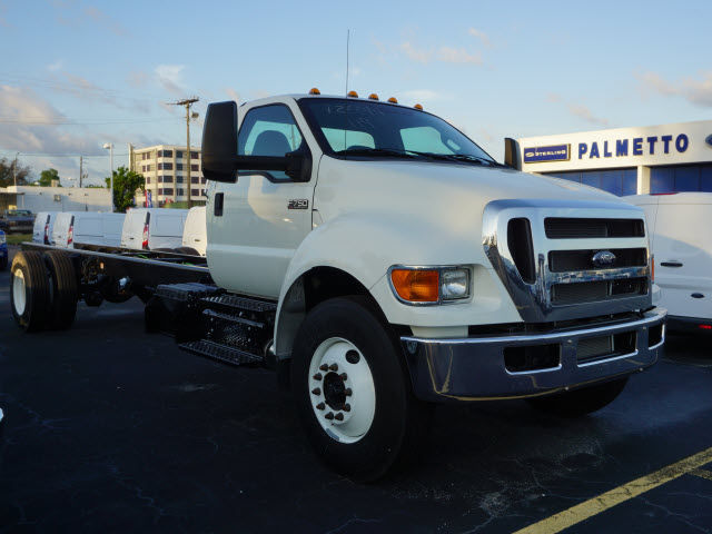 2015 Ford F750