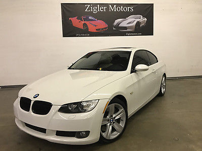 2009 BMW 3-Series Base Coupe 2-Door 2009 BMW 335i Coupe Sport,White,Low miles,Clean Carfax immaculate