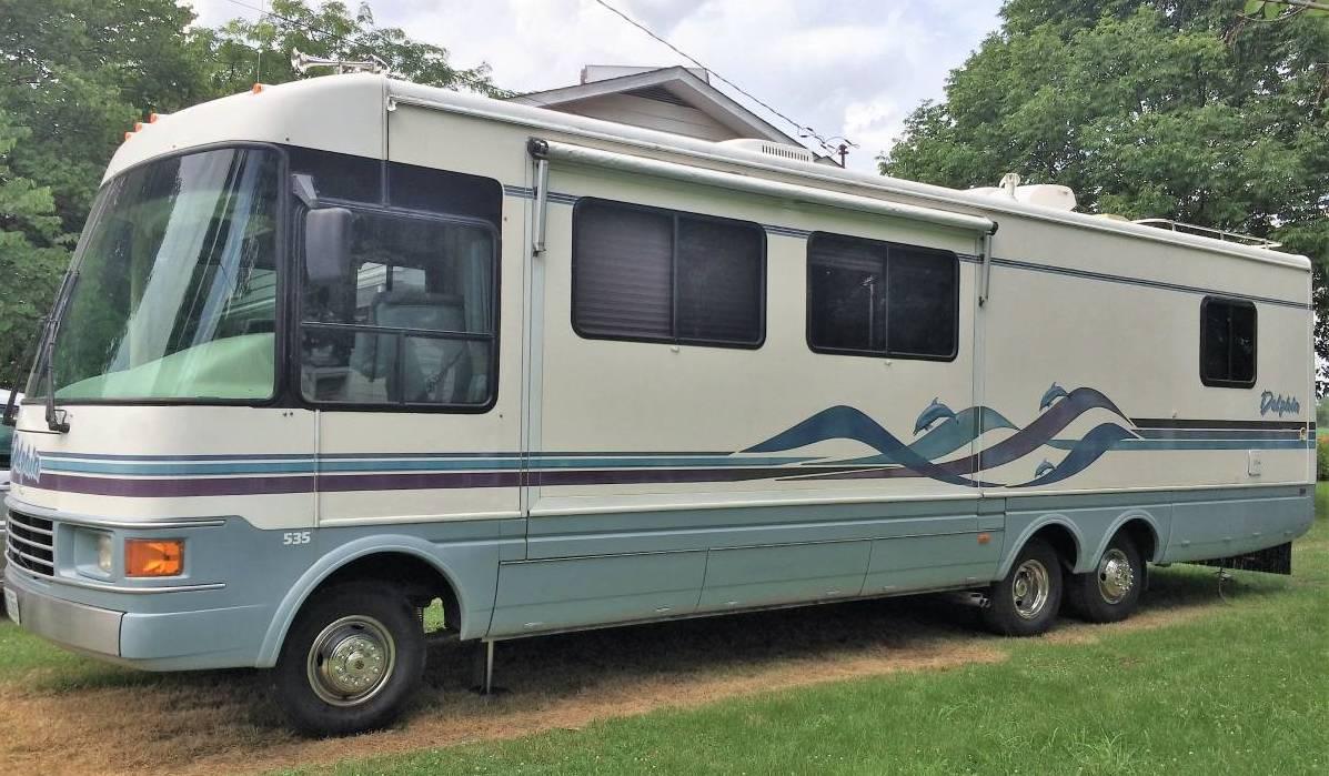 1996 NATIONAL RV Dolphin M-535