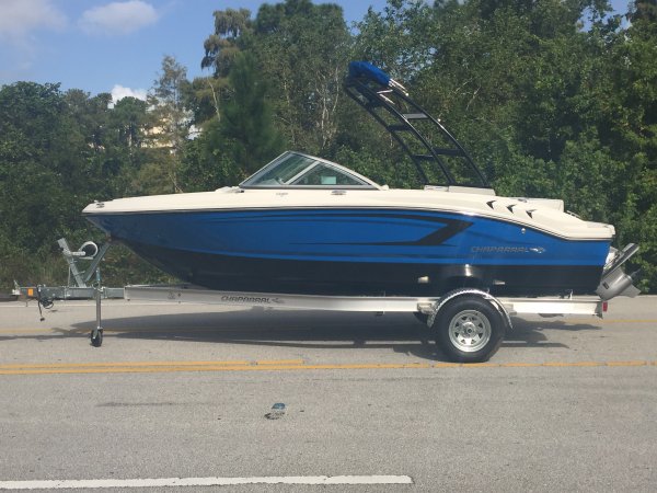 2017 Chaparral 19 H2O Sport Bowrider