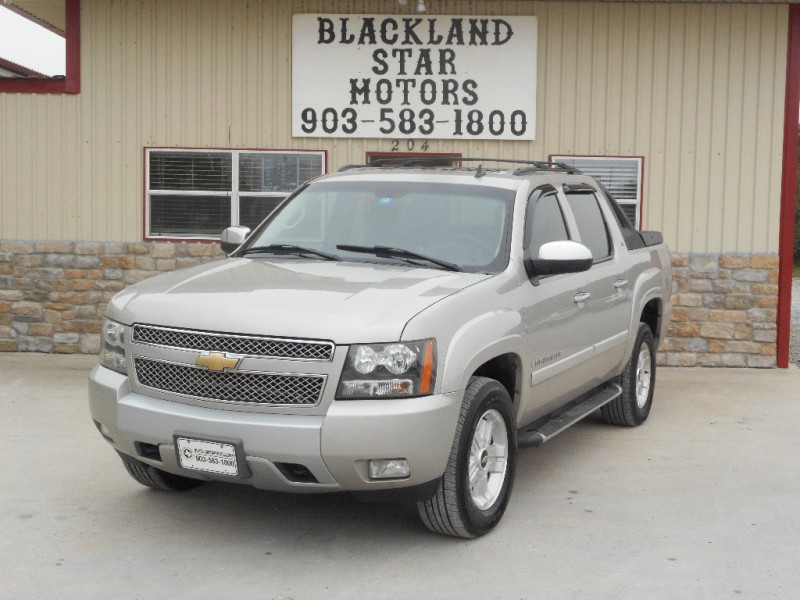 2007 Chevrolet Avalanche 2WD Crew Cab Z 71 Sunroof Exceptionally Nice